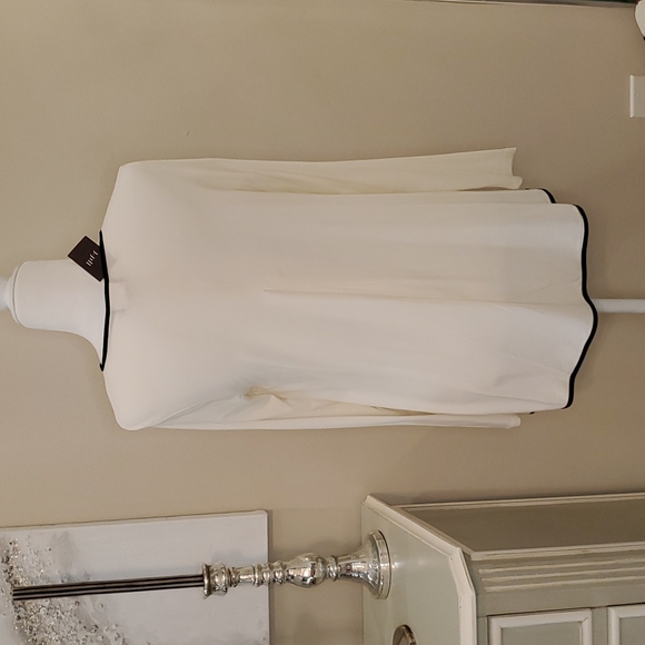 J.Jill NWT Size XS Cream Top with Black Trim!💗💗💗 - Picture 6 of 14